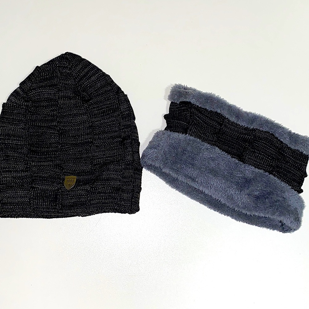 One size knitted Ear warmer & Hat duo. Furry & warm Winter essentials.Never worn